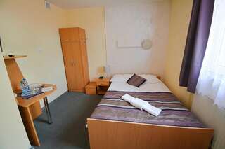 Отель Hotel Awis Кутно Двухместный номер с 1 кроватью-5